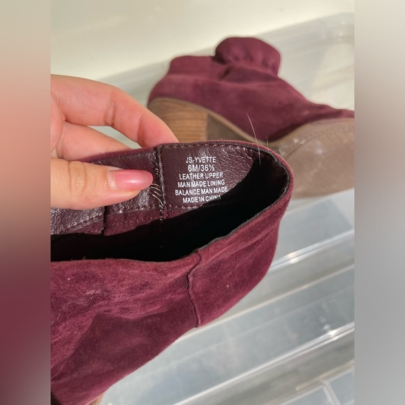 Burgundy leather heeled ankle boots - Picture 4 of 4